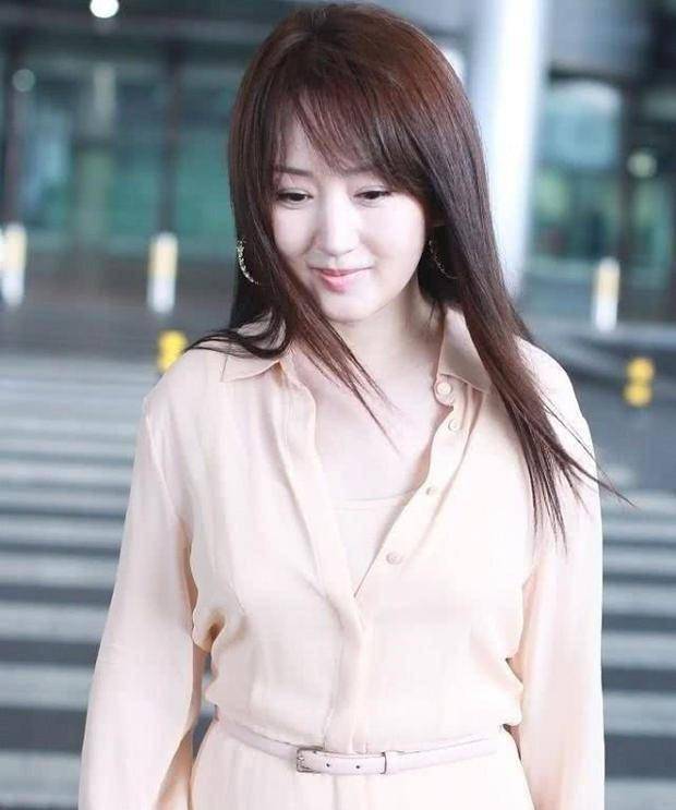 杨钰莹 艳照门杨钰莹与艳照门事件，真相与思考-第2张图片