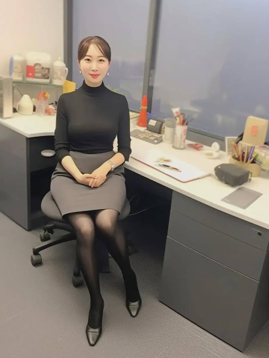 丝袜俱乐部图片丝袜俱乐部，时尚与魅力的交汇点-第1张图片