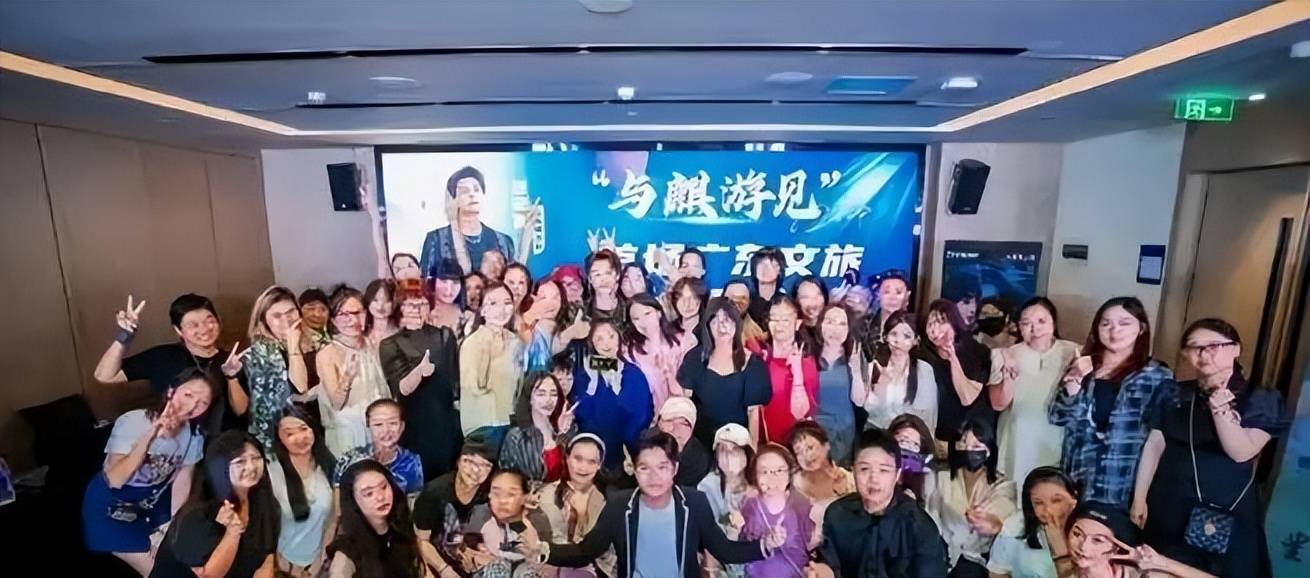 罗志祥罗妈妈参加嗨唱起来视频艹妈狂魔罗志祥，娱乐圈的独特现象-第2张图片