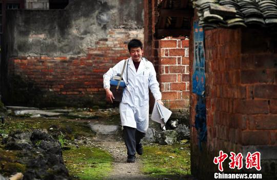 梁医生，不可或缺的守护者-第2张图片
