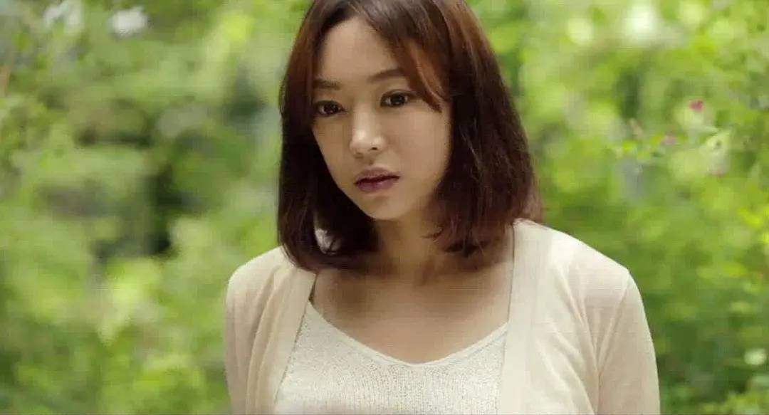 探讨激情艳女题材的伦理界限-第3张图片