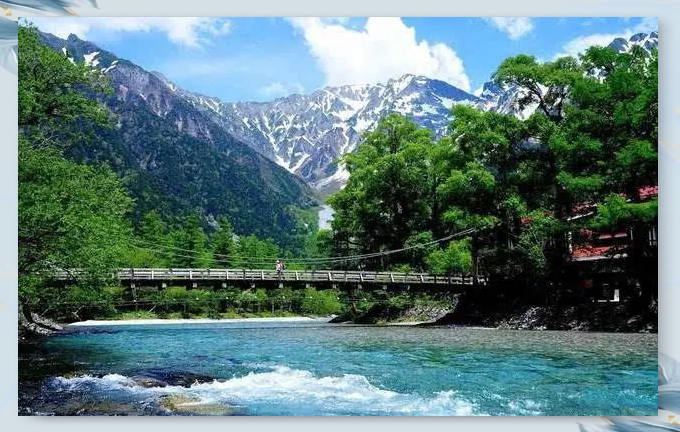 探索日本黄叶一片级的自然美景